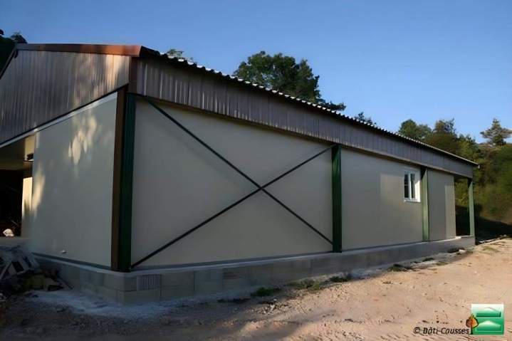 Bâtiment d'ateliers pour transformation en Occitanie