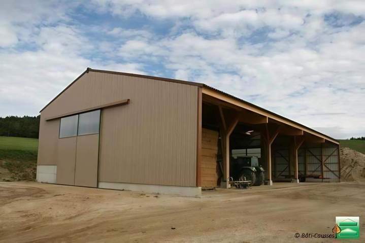 Construction de hangar pour stocker fourrage et paille Occitanie