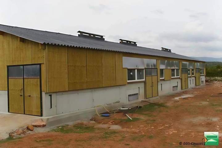 Construction de poulaillers et infrastructures pour élevage Occitanie