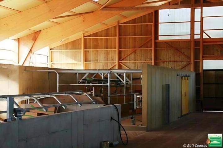 Édification de constructions autour de la stabulation Occitanie