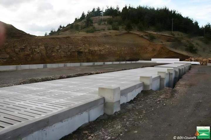 Bâtiments autour de la stabulation Occitanie